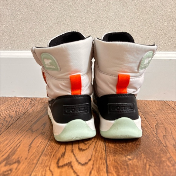 EUC UNISEX SOREL WHITNEY II WATER PROOF SHOES YOUTH SZ 13 - Picture 3 of 6